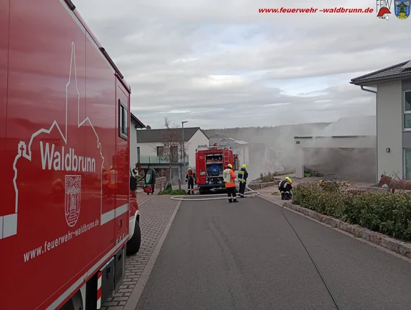Rauchentwicklung aus Gebäude, Waldbrunn, 29.03.2023